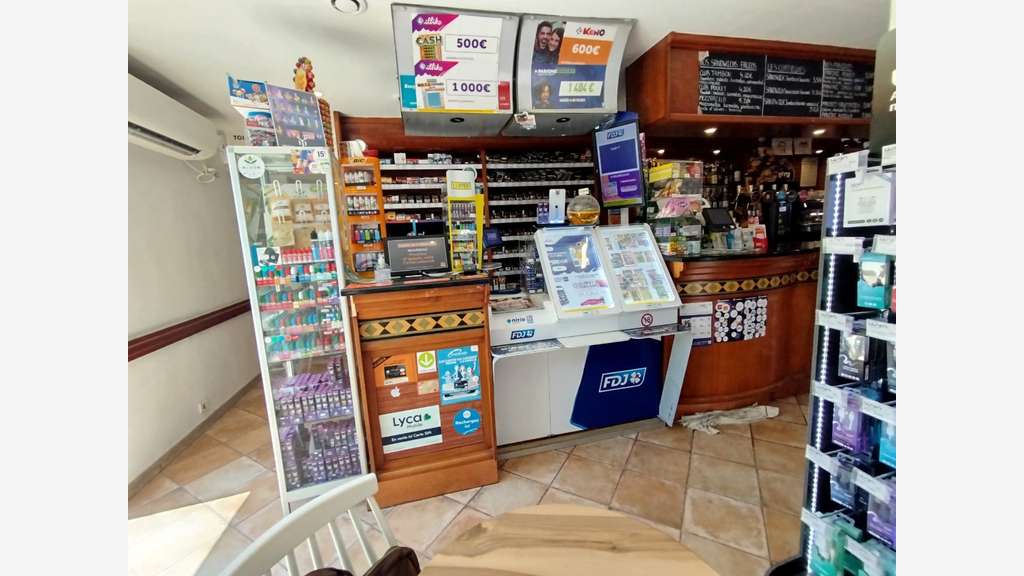 A vendre grande brasserie tabac PMU FDJ à Antibes