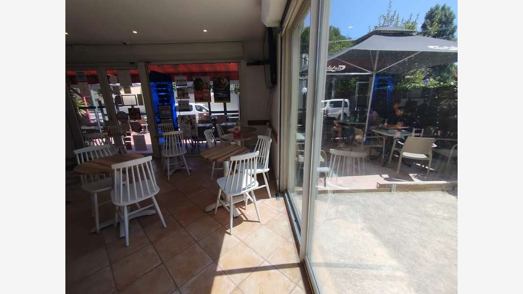 A vendre grande brasserie tabac PMU FDJ à Antibes