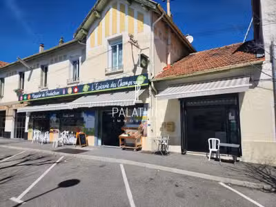 Fonds de commerce à vendre empl N°1 St Auban