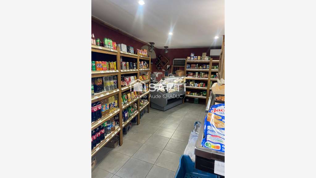 Vente épicerie axe routier principal de Lablachère