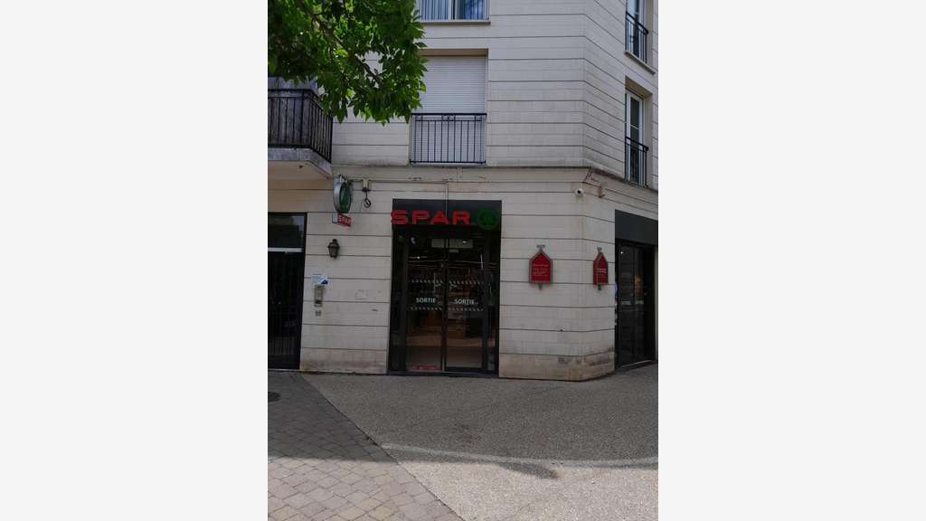 Reprise commerce alimentaire Spar dept Yvelines