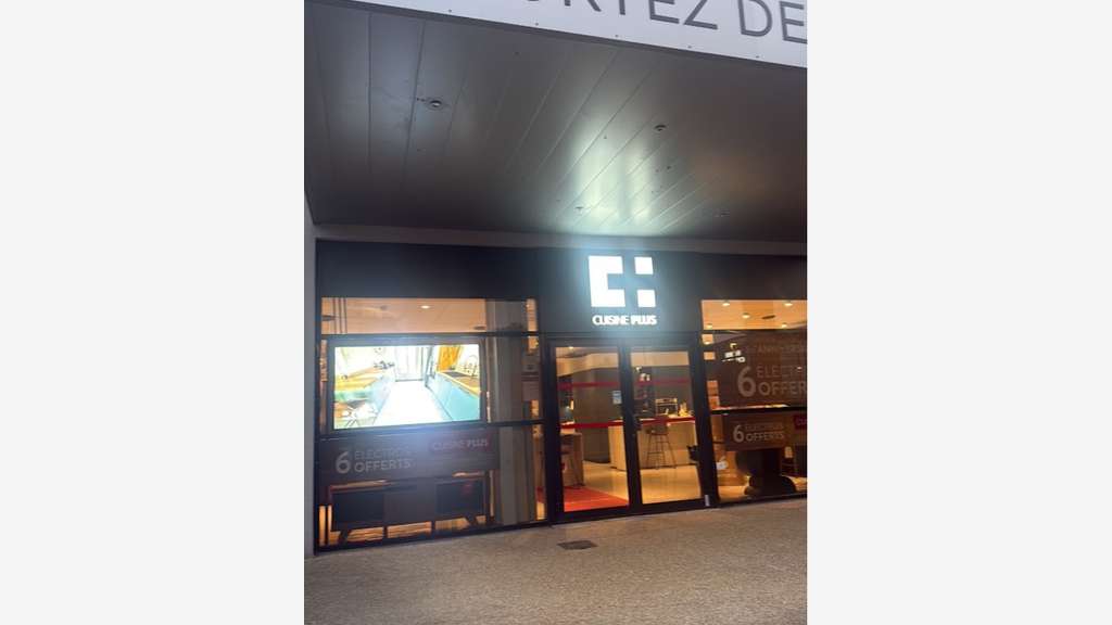 Reprise magasin Cuisine Plus et H&H Val d'Europe
