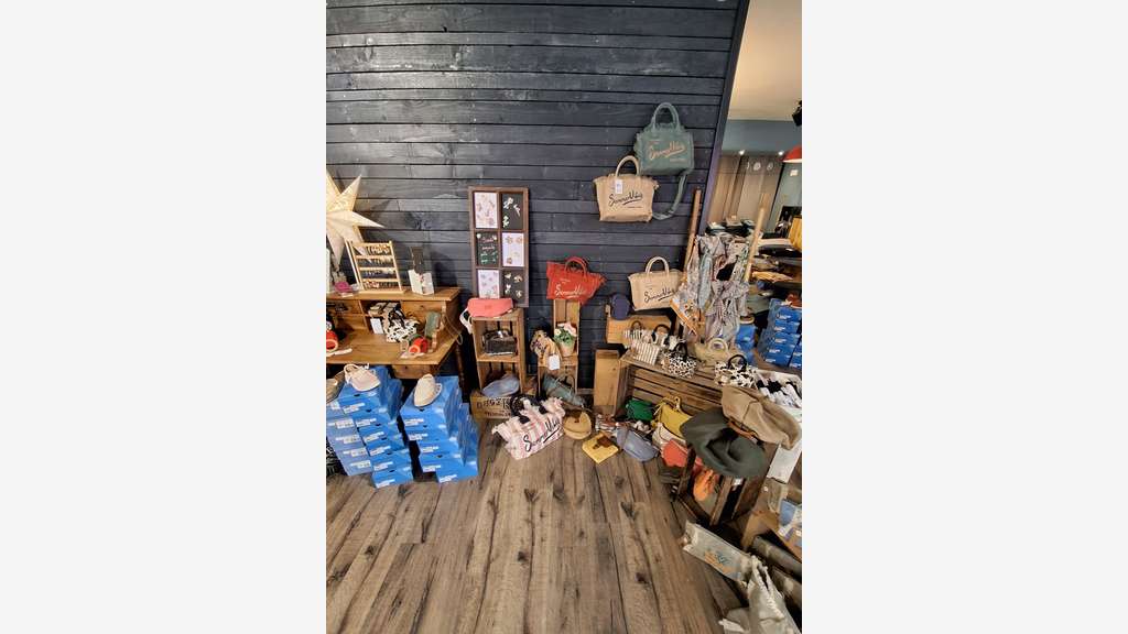 A céder boutique de prêt-à-porter sur Domfront