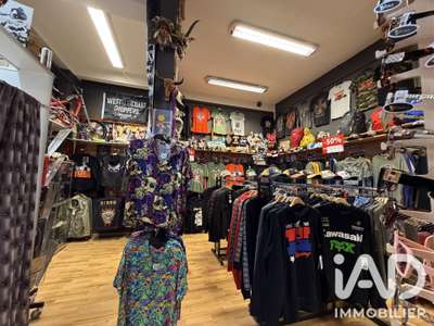 Vente FDC Habillement-textile au Cap d'Agde port