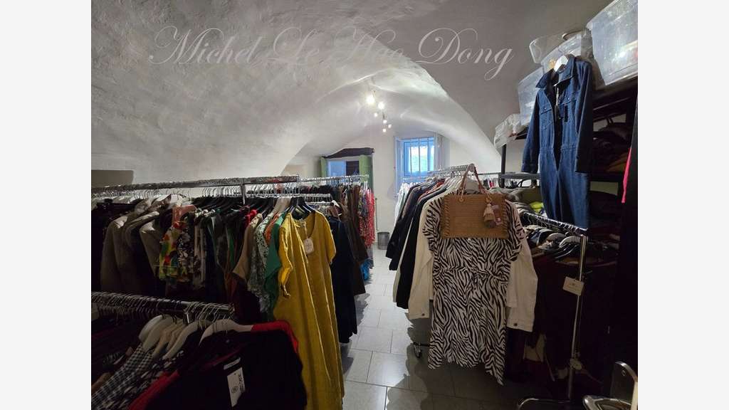Cède boutique de prêt à porter au coeur de Quissac