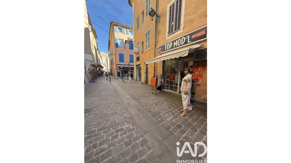 Vente FDC prêt-à-porter St-Maximin-la-Sainte-Baume