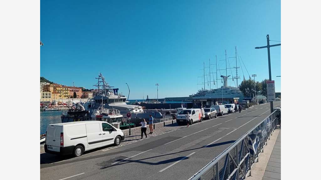 A céder restaurant avec superbe terrasse à Nice 