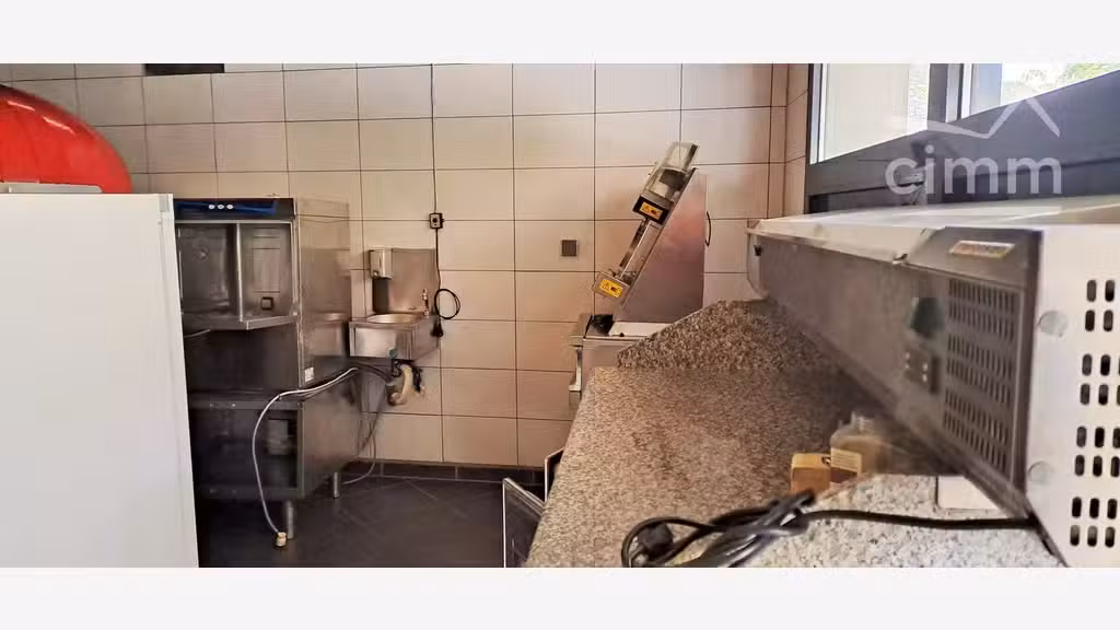 Vente mûrs + fonds de pizzeria à Aoste centre