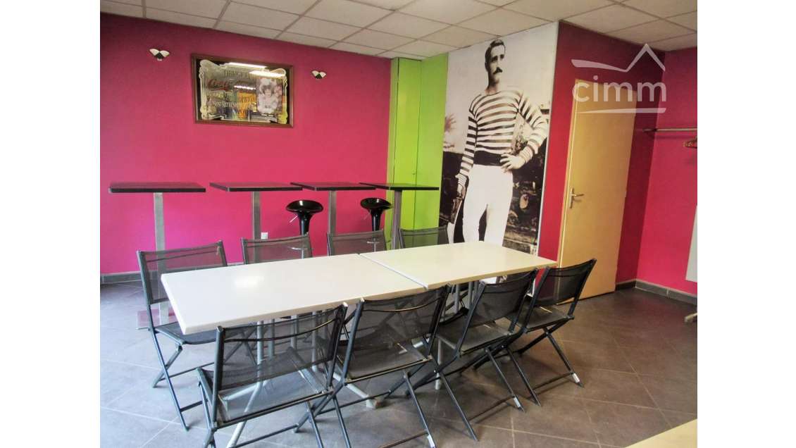 Vente mûrs + fonds de pizzeria à Aoste centre