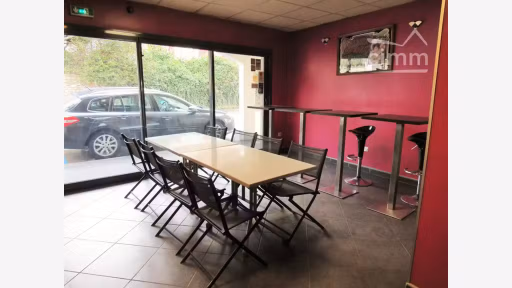 Vente mûrs + fonds de pizzeria à Aoste centre