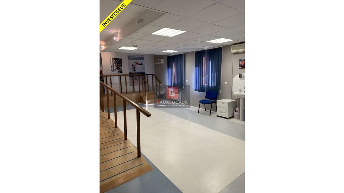 Vente murs occupés de 550m² en za Courtine Avignon