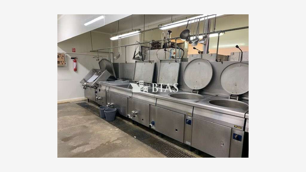 Vente murs professionnels 1350m² en Côtes d'Armor