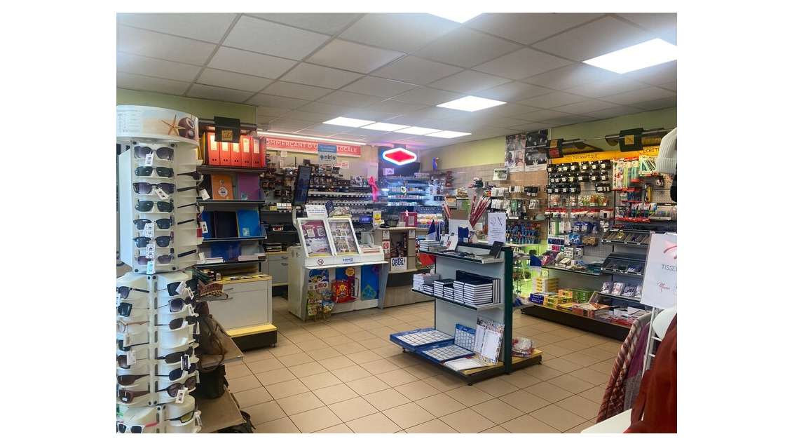 A vendre FDC tabac presse loto grattage Navarrenx