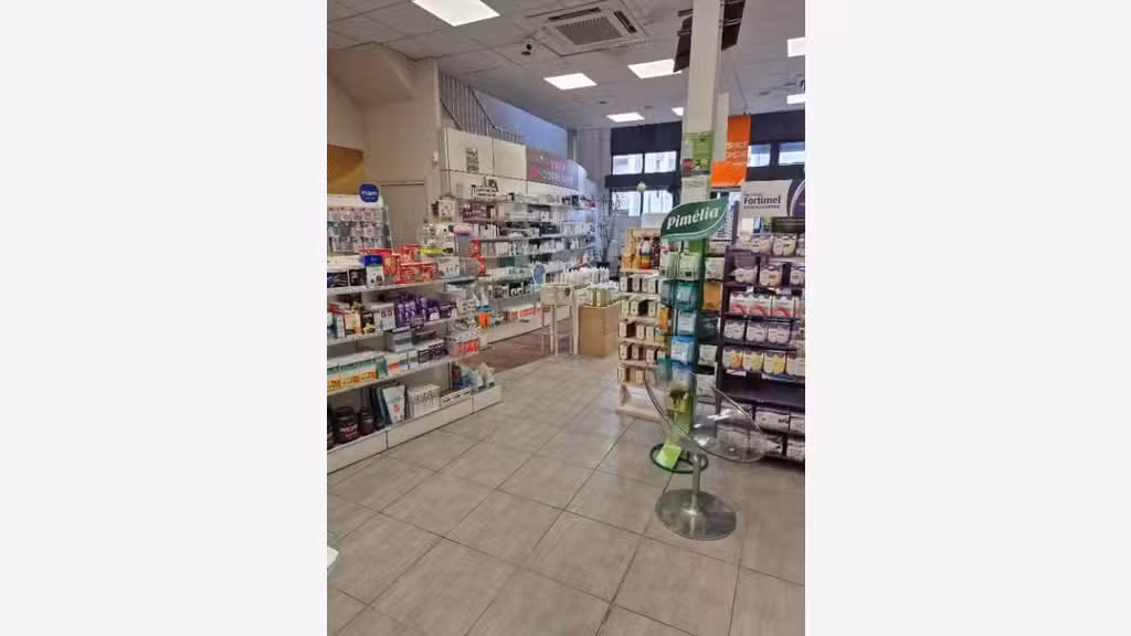 Vente pharmacie moderne axe stratégique Vaucluse