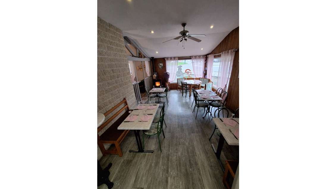 Vente pizzéria au feu de bois terrasse à Domfront