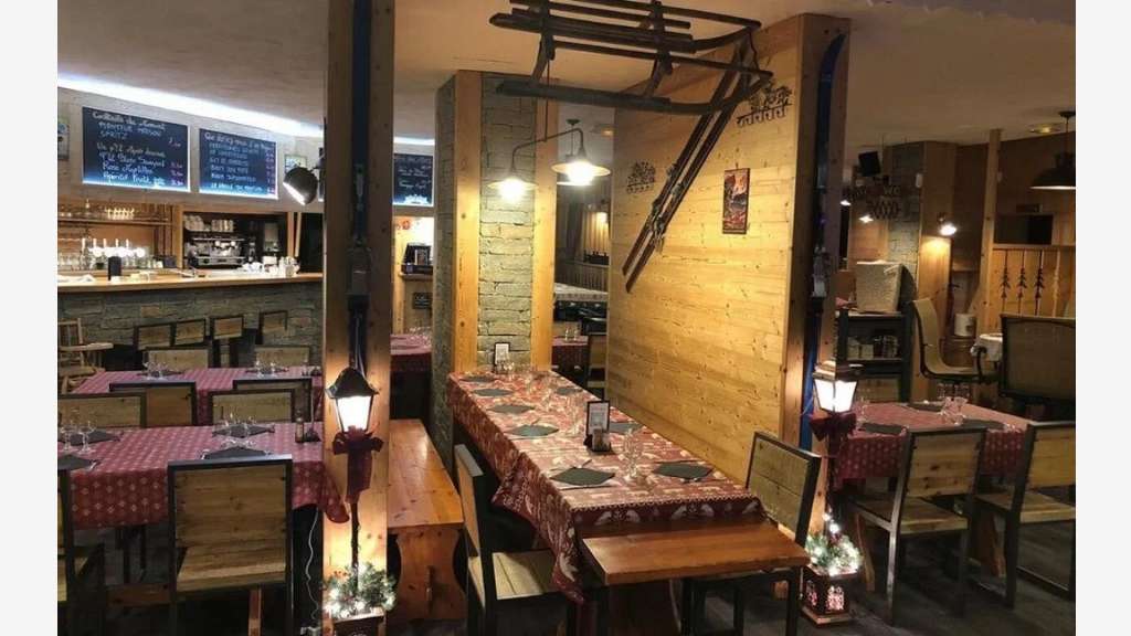 A vendre restaurant en front de neige station 73