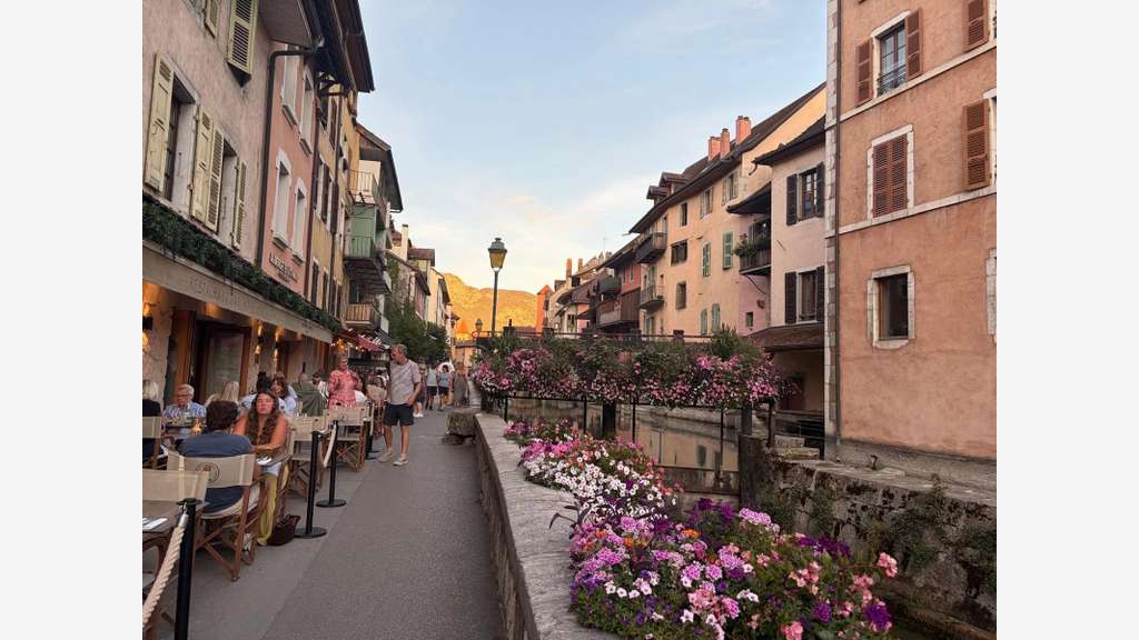 Vente restaurant idéalement situé vieux Annecy