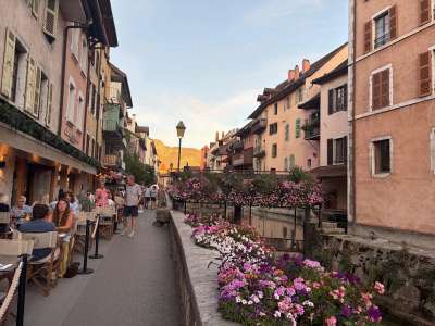 Vente restaurant idéalement situé vieux Annecy