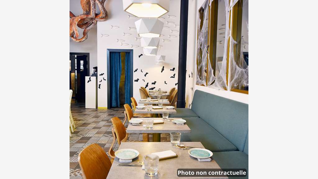 Cède restaurant en cité viticole d'Arbois empl n°1