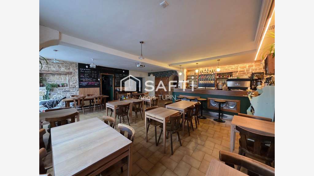 Vente restaurant 300m² à fort potentiel à Cramans