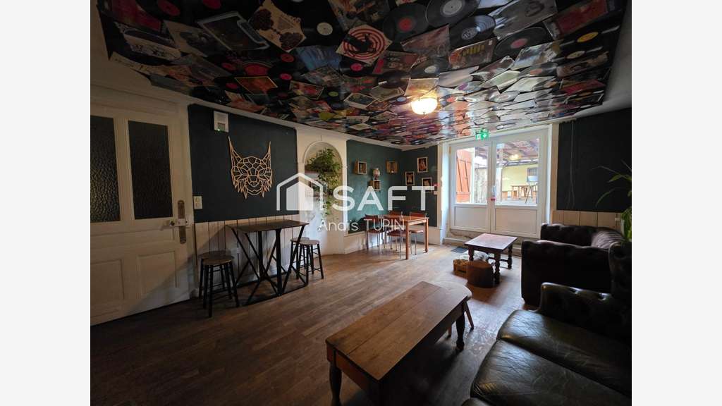 Vente restaurant 300m² à fort potentiel à Cramans