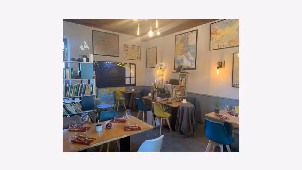 Vente restaurant licence IV à thème Ardèche verte