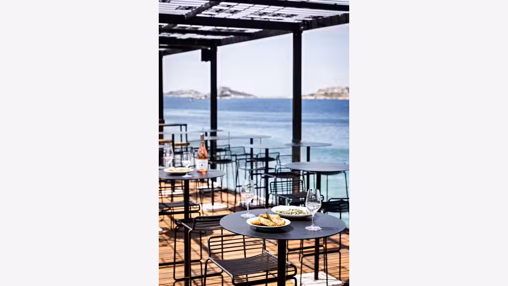 Vente bar restaurant licence 4 en station du Var