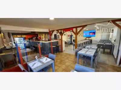 À vendre restaurant bar avec boulodromes sur Blois