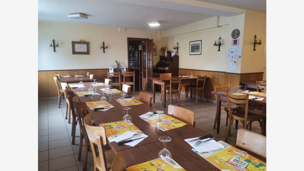 à vendre BELLOU EN HOULME FDC + Murs Bar 