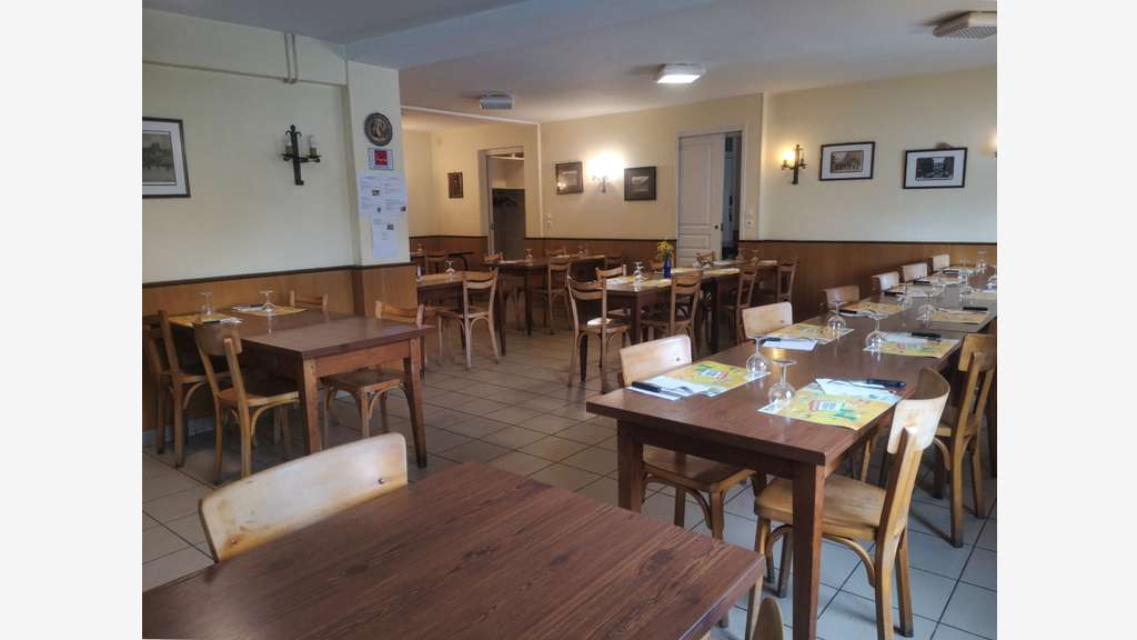 à vendre BELLOU EN HOULME FDC + Murs Bar 