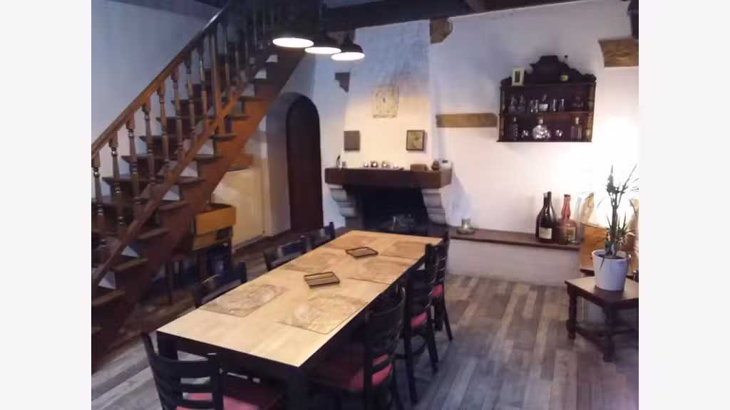 Cession restaurant bar + appart 92m² à Besançon