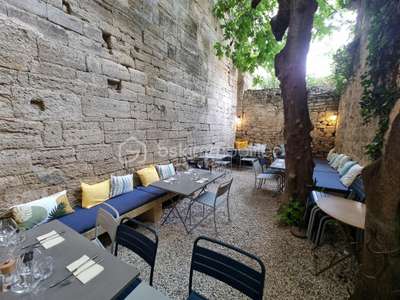 Vente FDC restauration/cave à vins Duché d'Uzès