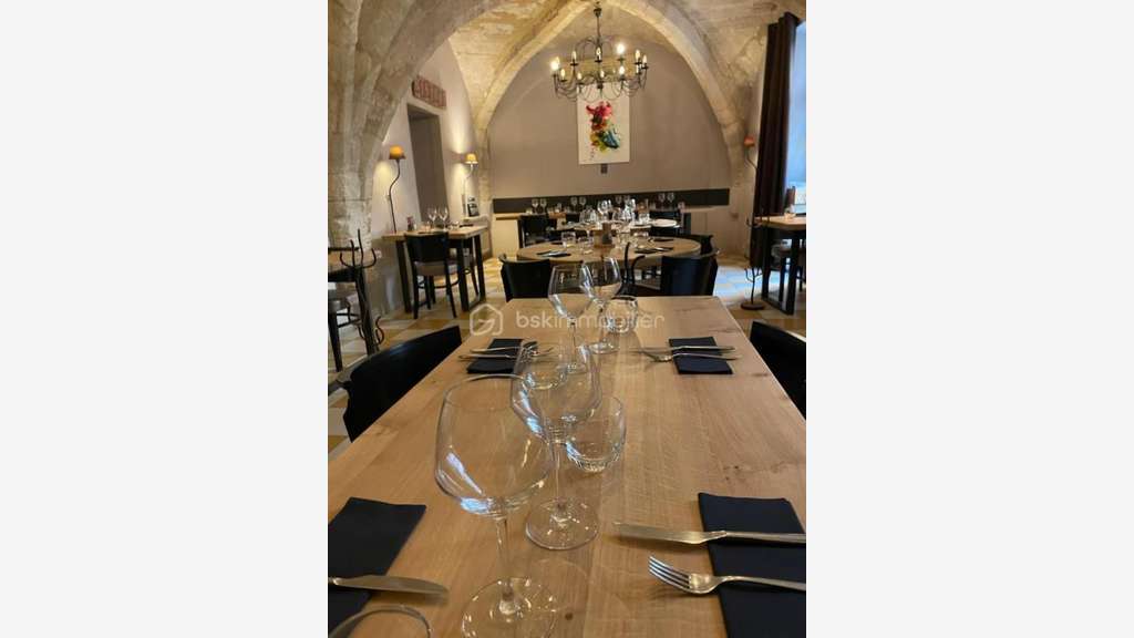 Vente FDC restauration/cave à vins Duché d'Uzès