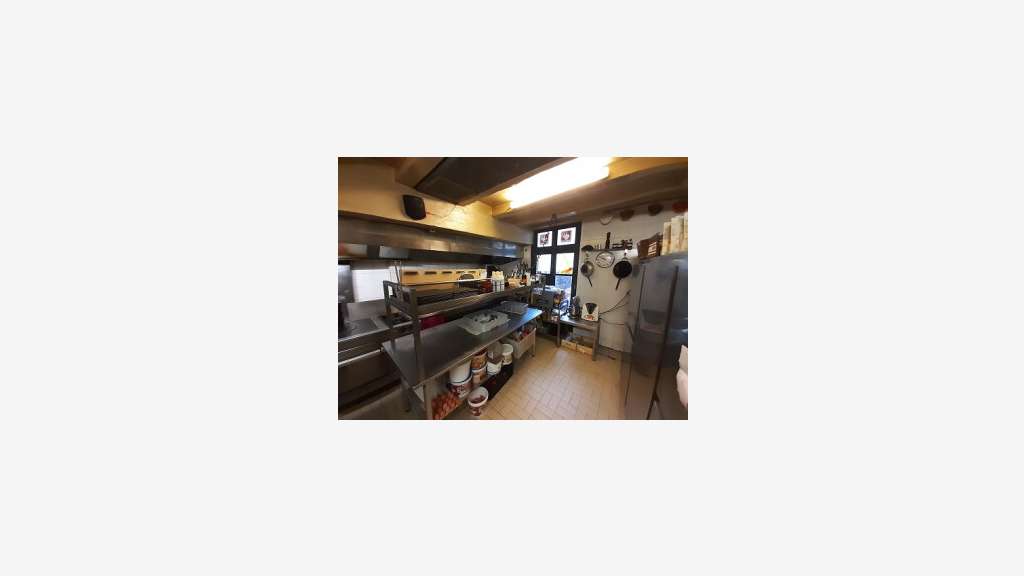 Vente restaurant rue très passante à Tours centre