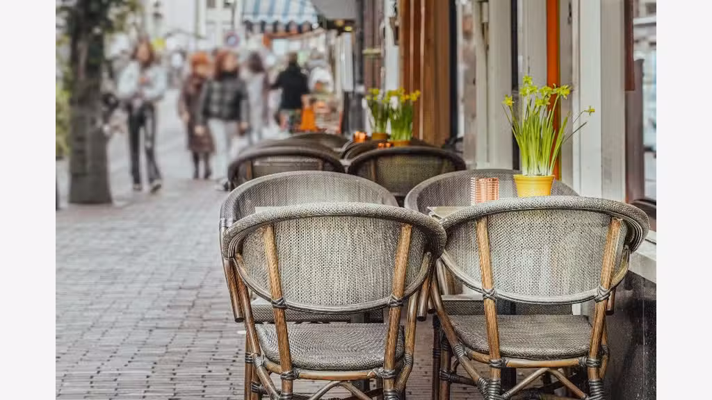 AV restaurant bistrot hyper centre-ville Charente