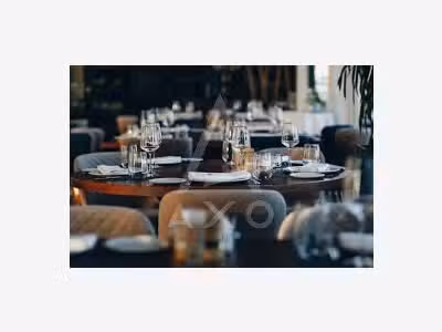 À VENDRE  FONDS DE COMMERCE DE RESTAURATION  CEN