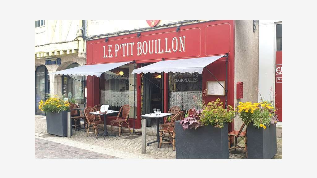 Murs et fonds restaurant traditionnel sur Clamecy