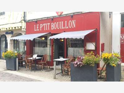 Murs et fonds restaurant traditionnel sur Clamecy