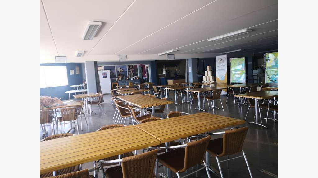 Vends restaurant face à une lagune unique
