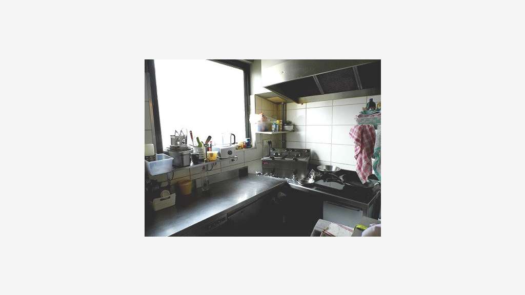 AV RESTAURANT COSY BEL EMPLACEMENT TOURS