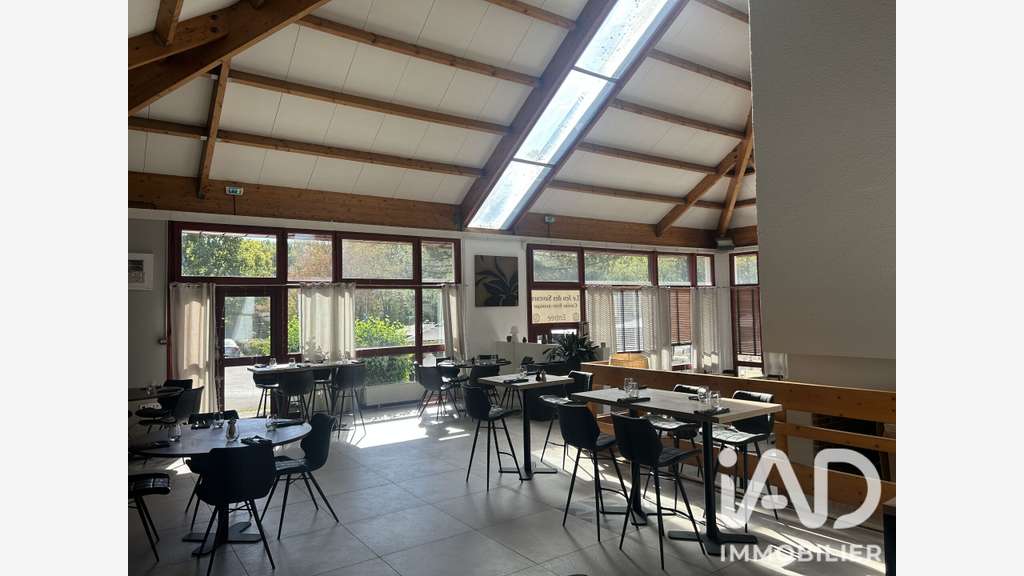 Cède restaurant fort potentiel à Croissy-Beaubourg