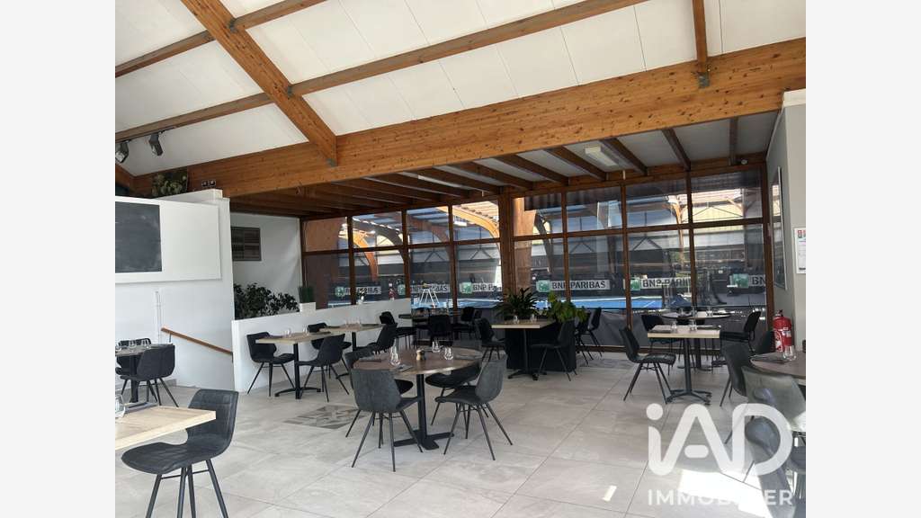 Cède restaurant fort potentiel à Croissy-Beaubourg