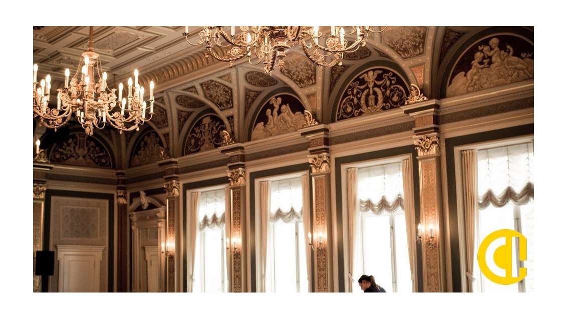 AV Bar restaurant 580m² en coeur de ZA à Dardilly