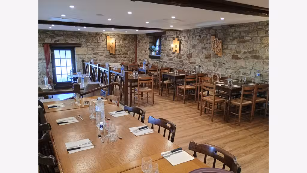 Cession restaurant ouvrier parking à Domfront