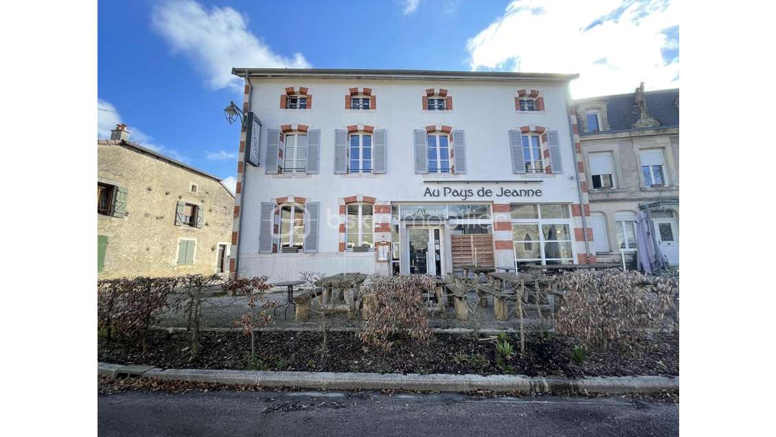 AV FDC restaurant 260m² face Jeanne d'Arc Domrémy