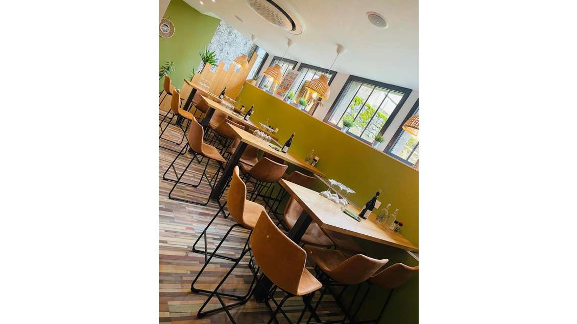 Vente restaurant de 210m² à à Riom-ès-Montagnes