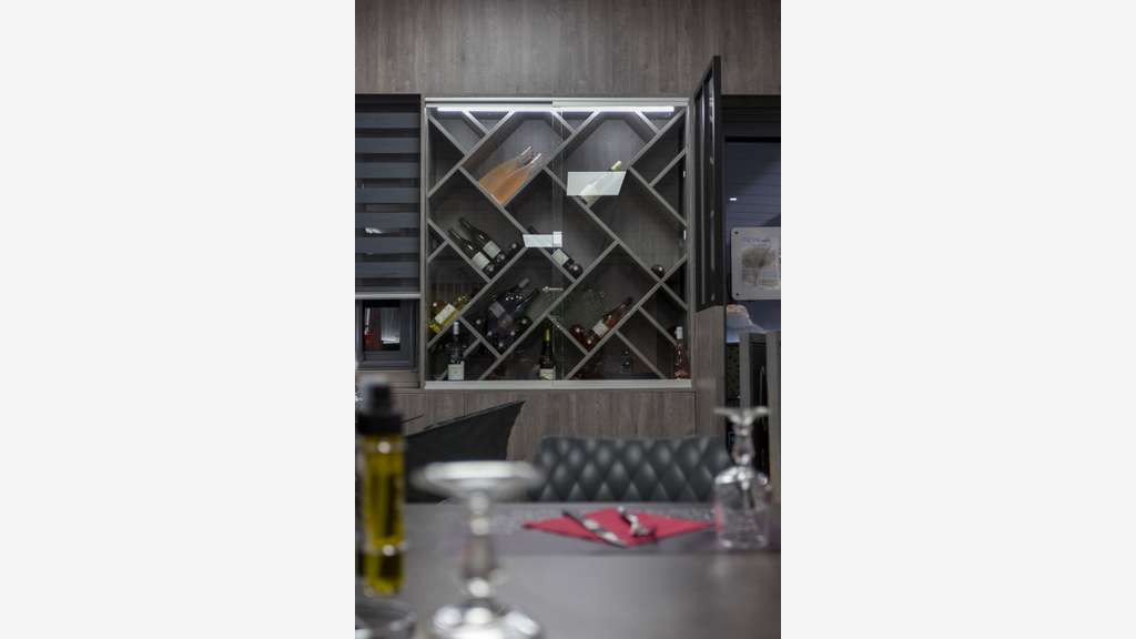 Vente restaurant 96m² + étage village provençal 30