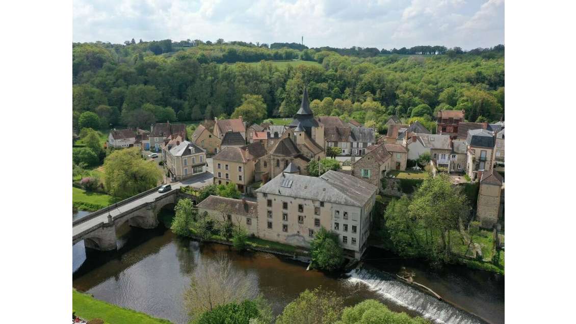 Vente bar restaurant 60 couverts à Guéret empl N°1