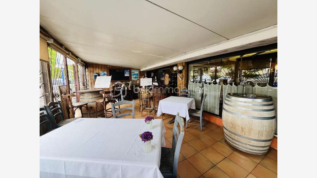 Vente joli restaurant à 2mn de la mer à Hyères