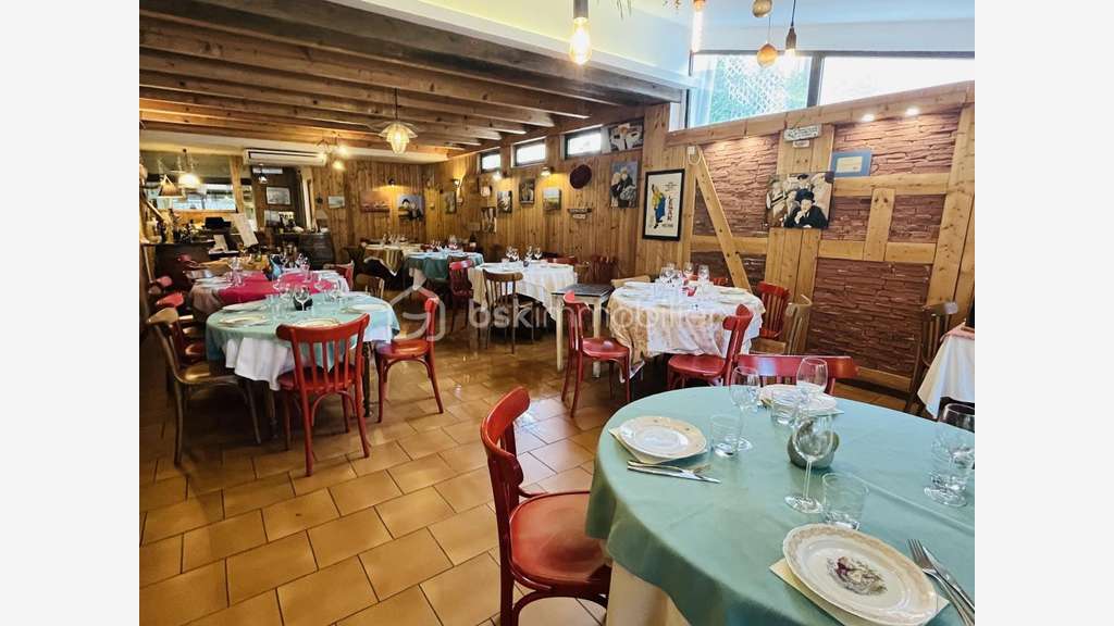 Vente joli restaurant à 2mn de la mer à Hyères
